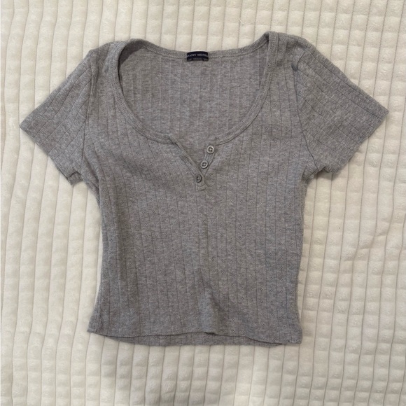 Brandy Melville 3 tops bundle - Picture 4 of 4